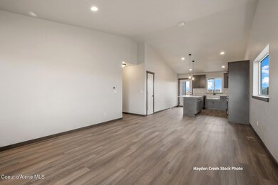 6 Stock Living and kitchen