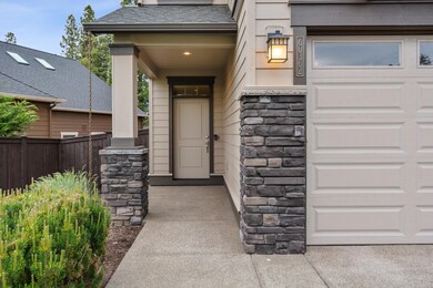 60362 SE Hedgewood Ln, Bend, OR 97702 - photo 3