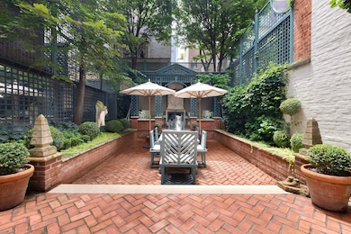 134 E 71st St, New York, NY 10021 - photo 5