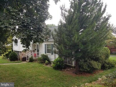 2715 Hollywood Ct, Reading, PA 19606 - photo 2