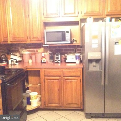 2011 Weber Dr, District Heights, MD 20747 - photo 4