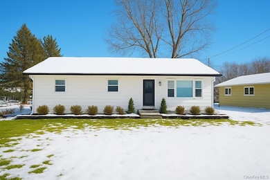 52 Scotchtown Dr, Middletown, NY 10941 - photo 2