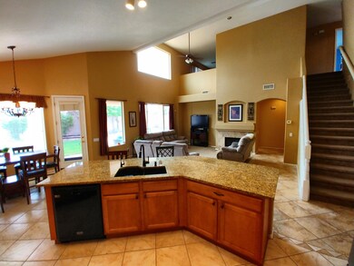 3139ERunawaybayfamilyroom