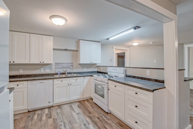 26769 N Genesee St, Wauconda, IL 60084 - photo 7