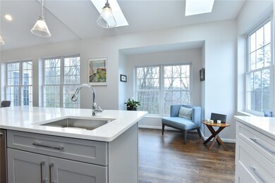 9 Cambridge Cir, Smithfield, RI 02917 - photo 4