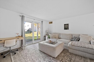 7 Oak St unit 4, Natick, MA 01760 - photo 5