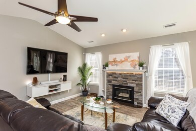 1712 S Charleston Cir-4