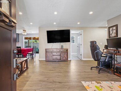 113 SW 6th Place, Canby, OR 97013 - photo 4