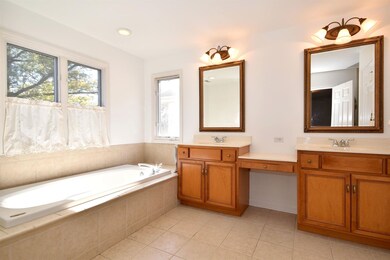 221 N Oak St, Elmhurst, IL 60126 - photo 3