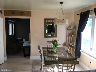 229 Wedgefield Cir, New Castle, DE 19720 - photo 2