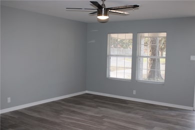 1000 E Widhelm St, Beeville, TX 78102 - photo 5