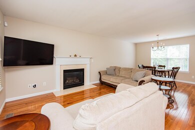 Living & Dining Room