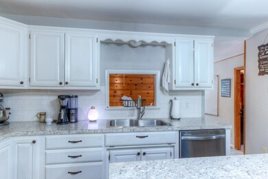 008_Main Kitchen 3