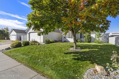 3-web-or-mls-1085-n-dahlia-way