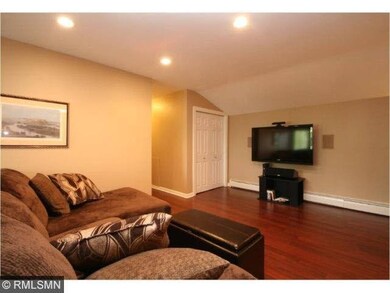 1301 1301 W 82nd St, Bloomington, MN 55420 - photo 4