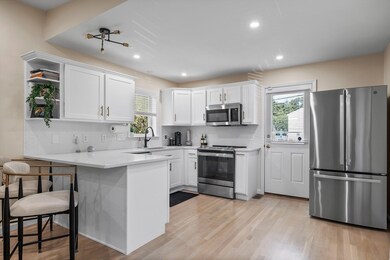 124 Washington St unit A, Woburn, MA 01801 - photo 2