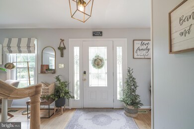 12222 Folkstone Dr, Herndon, VA 20171 - photo 6