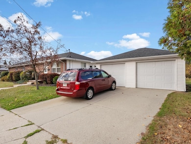 3502 W Marshall St, Manitowoc, WI 54220 - photo 4