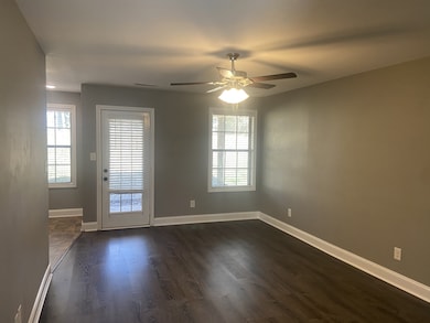 737 Inver Ln, Clarksville, TN 37042 - photo 2