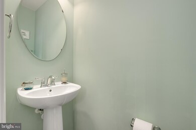 22856 Lacey Oak Terrace, Sterling, VA 20166 - photo 6