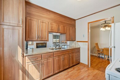 Kitchen with quartz countertops