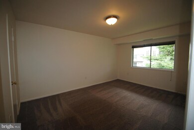 202 Park Terrace Ct SE unit 20, Vienna, VA 22180 - photo 6