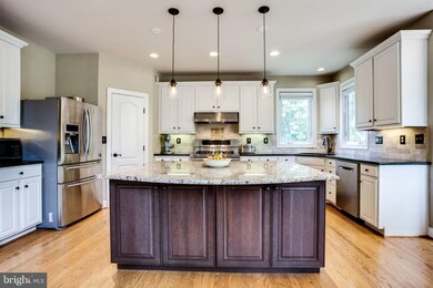 26369 Strathaven Ct, Chantilly, VA 20152 - photo 3