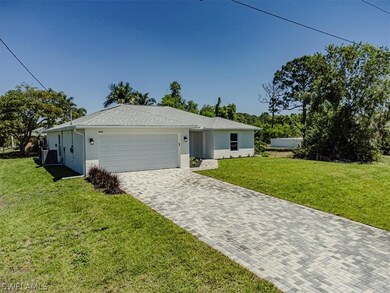 605 NE 31st Terrace, Cape Coral, FL 33909 - photo 3