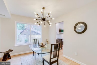 10403 Hollyoak Place, Fairfax, VA 22032 - photo 7