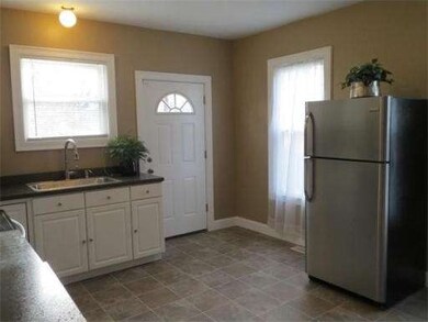 50 Princeton St, Springfield, MA 01109 - photo 2