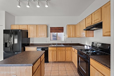 14-web-or-mls-8453 S Hunnic Dr-11