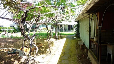 2370 Spring St, Medford, OR 97504 - photo 3