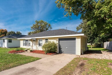 311 E Maple St, Wayland, MI 49348 - photo 2