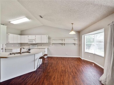 Breakfast Bar/ Eat-in Area