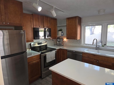 1242 Pawnee St, Lincoln, NE 68502 - photo 3