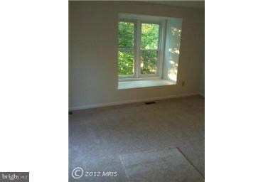 11920 Redtree Way, Reston, VA 20194 - photo 7