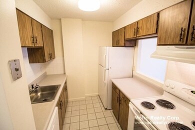 70 Centre St unit 3F, Brookline, MA 02446 - photo 3