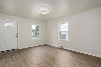 05-2190 Morris Ave Lincoln Park 0009