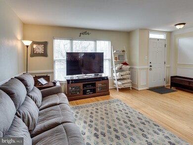 22050 Manning Square, Sterling, VA 20166 - photo 5