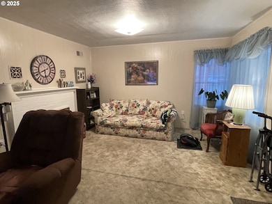 615 Hager St, Heppner, OR 97836 - photo 2