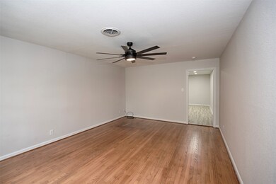 1414 Fairview Dr, Alvin, TX 77511 - photo 6