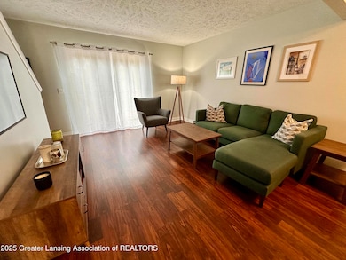 1909 Redbud Ln unit 3, Lansing, MI 48917 - photo 4