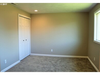 Bedroom, Primary