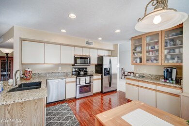 1735 E Berhend Dr-6
