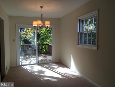 900 Farley Ct SE, Vienna, VA 22180 - photo 3