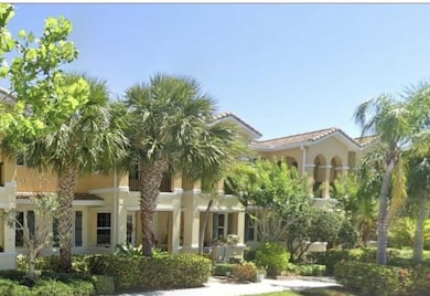 3776 82nd Avenue Cir E unit 103, Sarasota, FL 34243 - photo 2