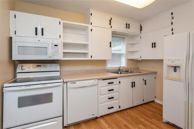 1248 55th St, Des Moines, IA 50311 - photo 7