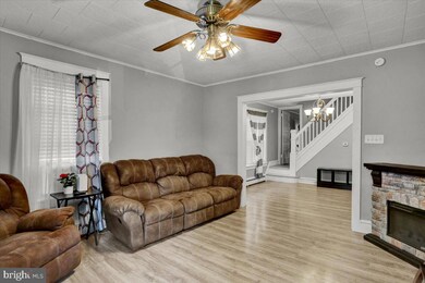 1011 E Bellevue Ave, Reading, PA 19605 - photo 3