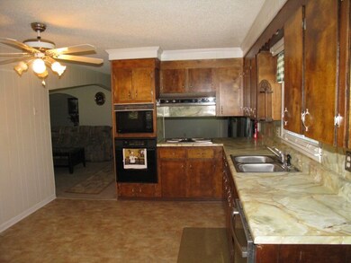 3451 Sandy Cir, Macon, GA 31216 - photo 5