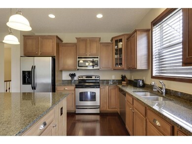 NICE ENTERTAINING GOURMET KITCHEN